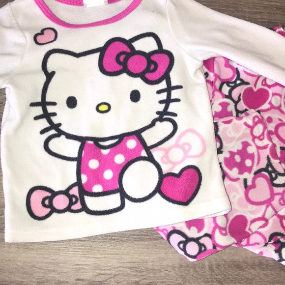 Hello Kitty pink pajamas - Picture 3 of 3